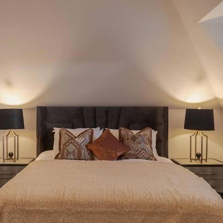 Luxury Penthouse - Castle Views - 2 Bed & Parking Apartment Windsor Ngoại thất bức ảnh